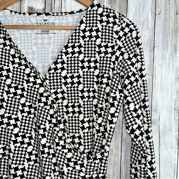 Talbots Houndstooth Blouse - Picture 3 of 6